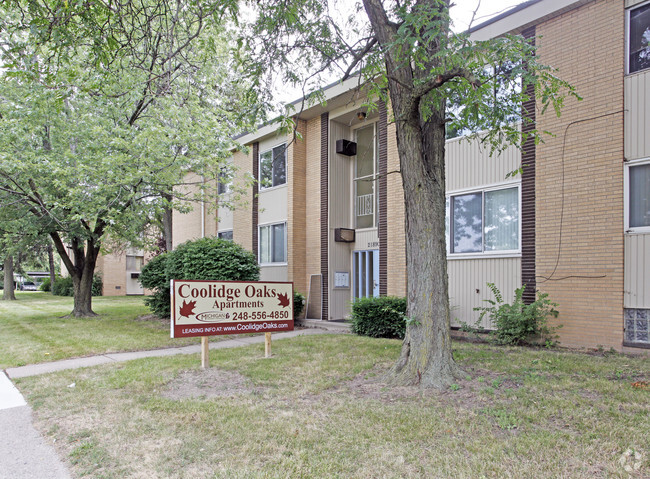 Building Photo - Coolidge Oaks Apartments