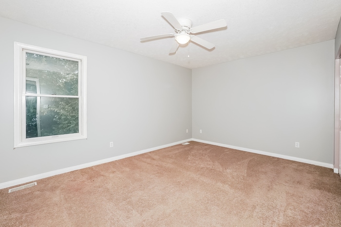 Building Photo - 123 Plymouth Rd