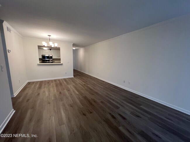 Building Photo - 2909 St Johns Ave