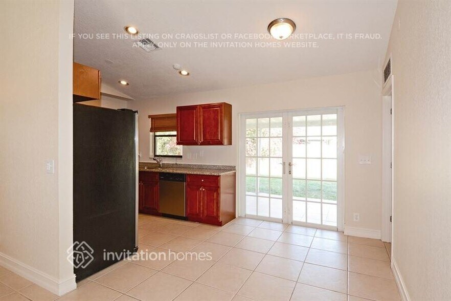 Building Photo - 1371 Denlow Ln