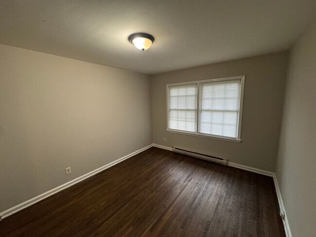 Building Photo - 3440 Washburn Ave
