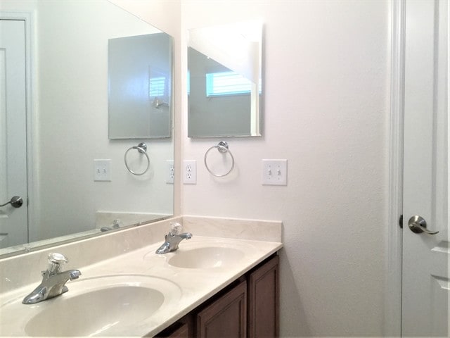 Building Photo - 12875 Daughtery Dr