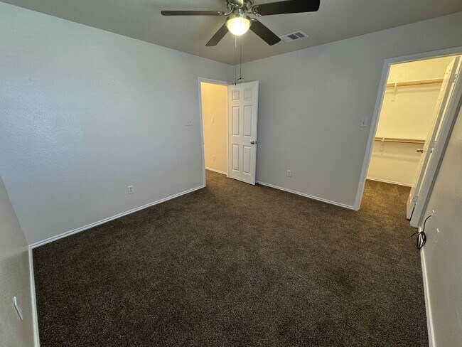 Building Photo - 5203 Causeway Ct