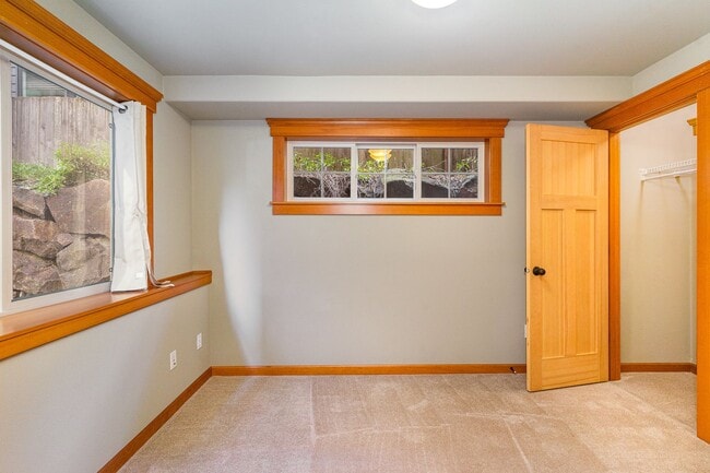 Building Photo - 3Bd/2.5Ba Seattle Townhome