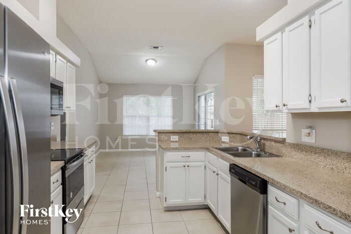 Building Photo - 4387 Pebble Brook Dr