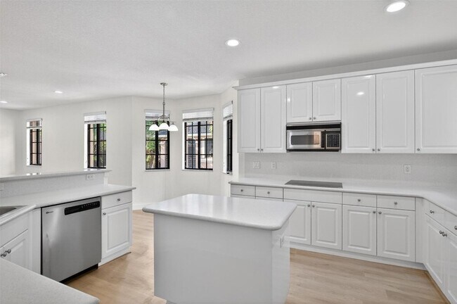 Building Photo - 2678 Center Ct Dr