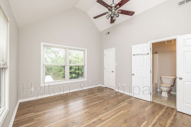 Building Photo - 7712 Breaker Point Ct