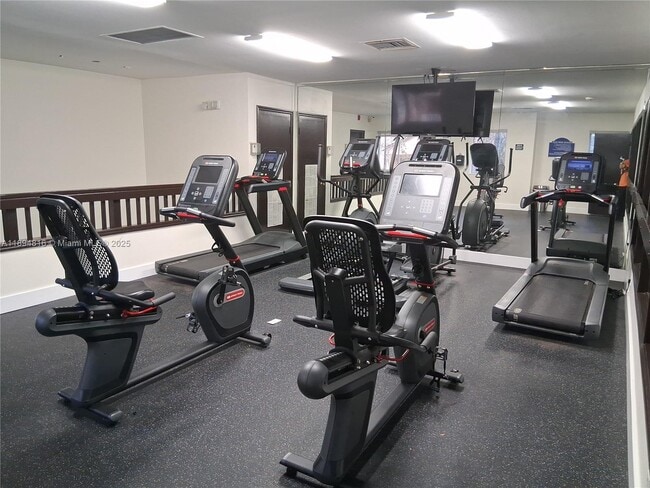 Building Photo - 10420 SW 158th Ct