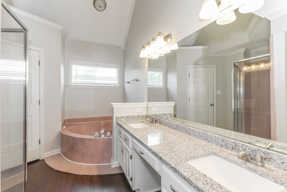 Building Photo - 7780 Meadow Vale Dr