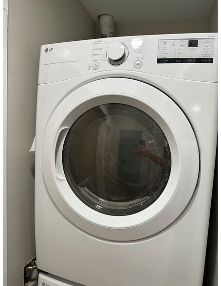 Building Photo - 180 N Winooski Ave