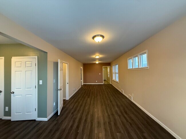 Building Photo - 349 Westminster St