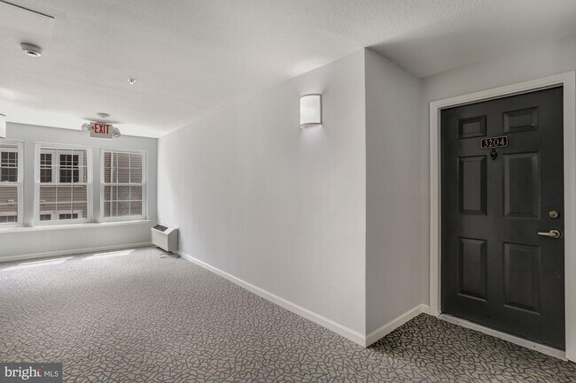 Building Photo - 3313 Wyndham Cir