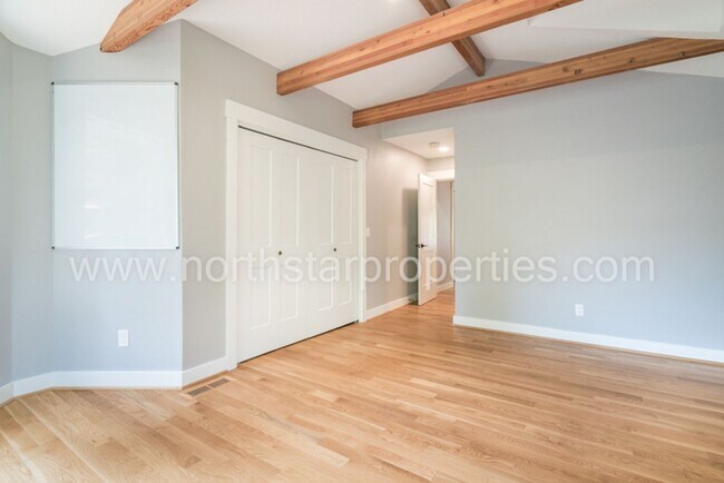 Building Photo - Newly Remodeled Lake Oswego Traditional