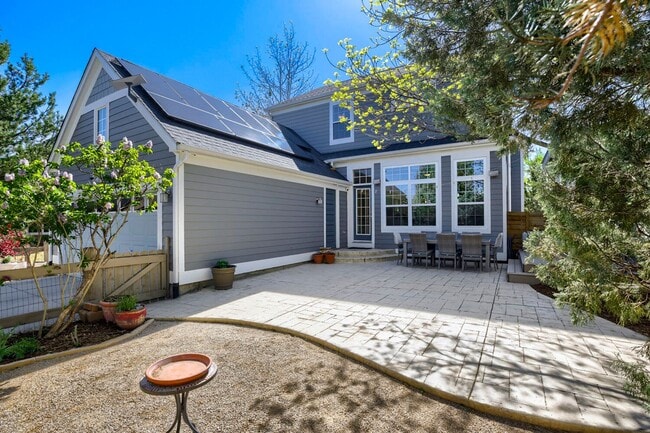 Building Photo - Gorgeous 4 Bedroom Home in NW Indian Peaks Neighborhood. Hardwood floors, Wine Closet and More