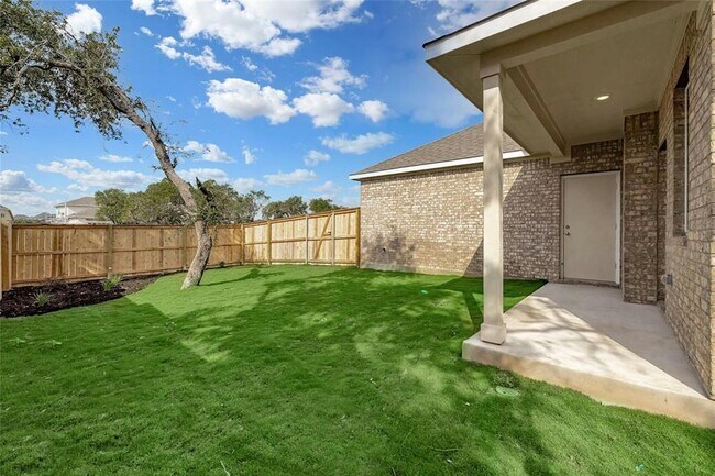 Building Photo - 2725 Stone Branch Dr