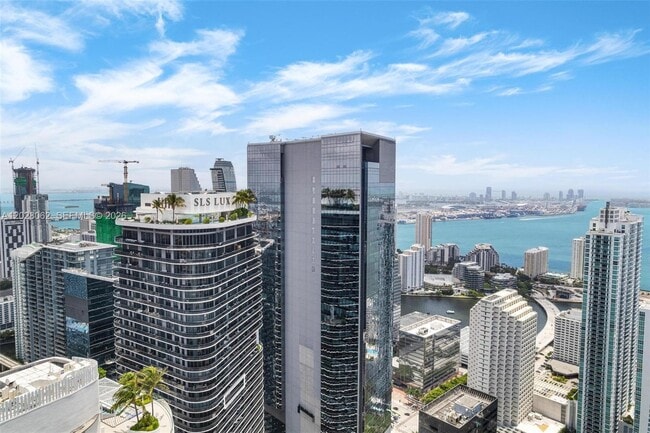 Building Photo - 801 S Miami Ave