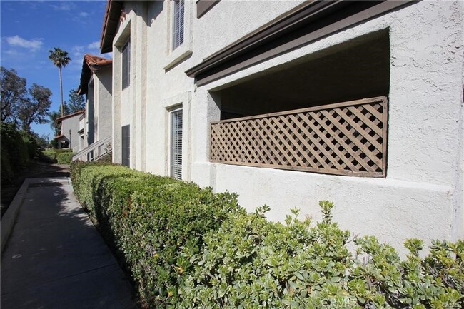 Building Photo - 26196 Sanz-