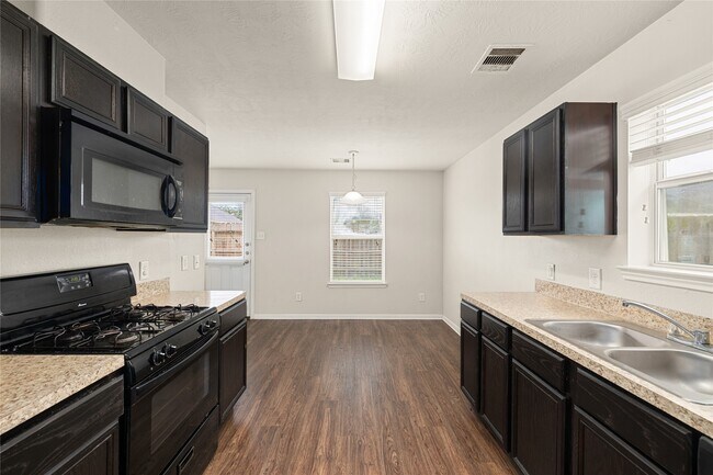 Building Photo - 21415 Partha Way