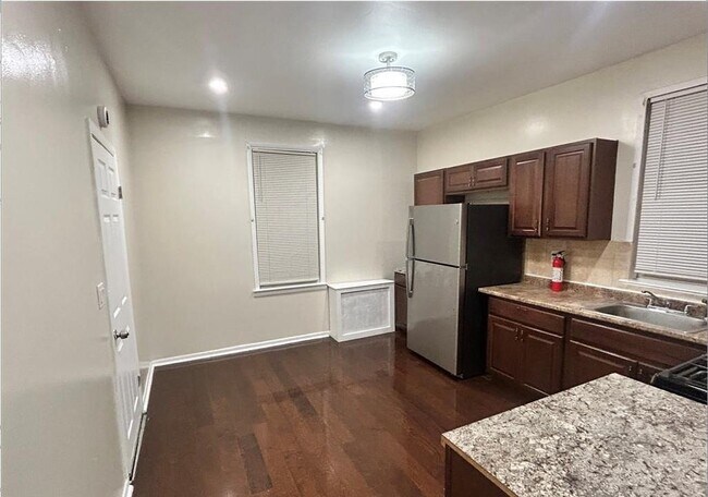 Building Photo - 37 Wilson Ave