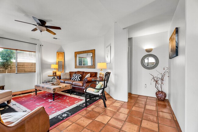 Building Photo - 52420 Avenida Juarez