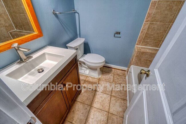 Building Photo - 1553 9th St NW