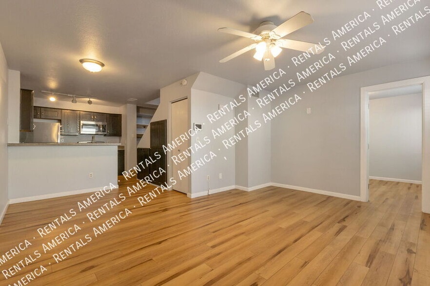 Building Photo - 2301 E University Dr