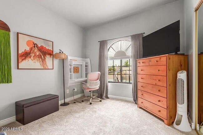 Building Photo - 930 N Mesa Dr