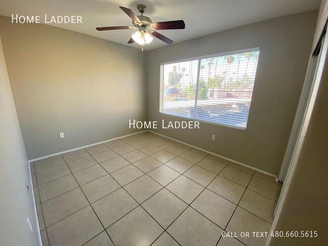 Building Photo - Upscale Condo in Gated Community with Lavi...