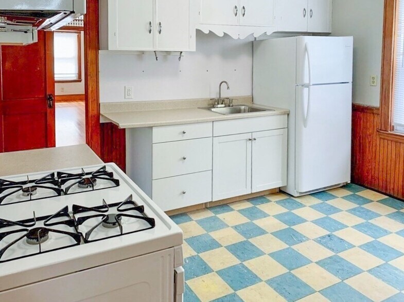 Building Photo - 8 Wyvern St