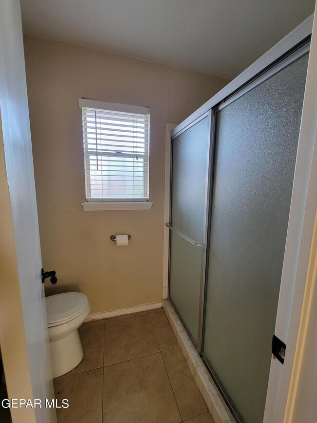 Building Photo - 305 Garden Grove Ln