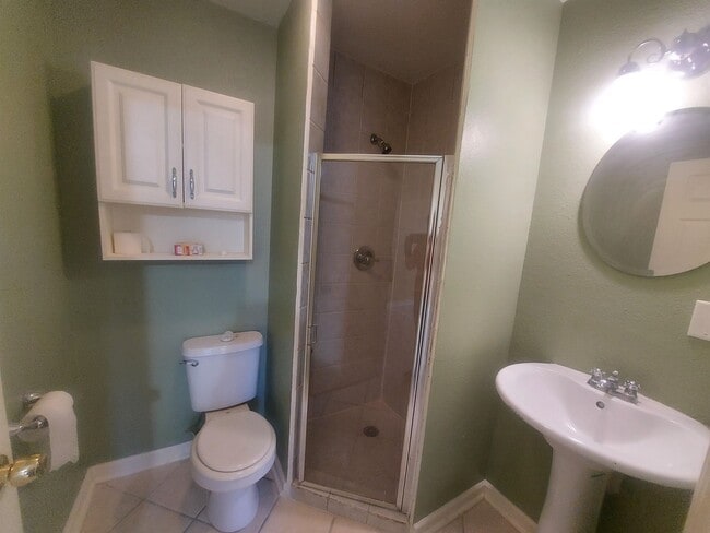 Building Photo - 752 Pecan Ln