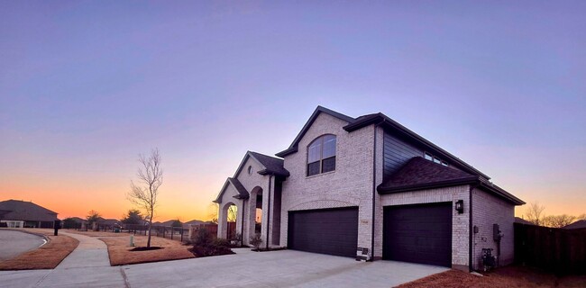 Building Photo - Beautiful 4-Bed, 4-Bath Home in McKinney w...