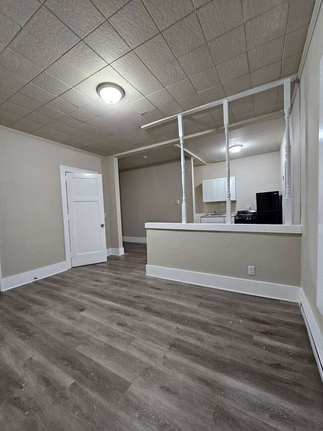 Interior Photo - Robinson Heights