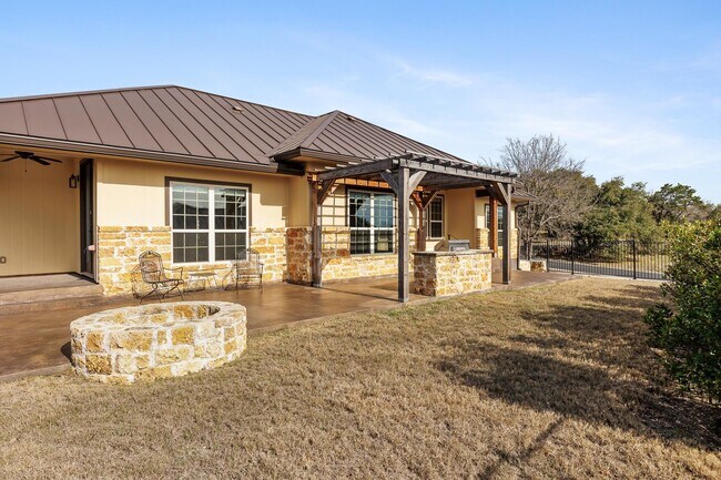 Building Photo - 204 Cat Canyon Rd