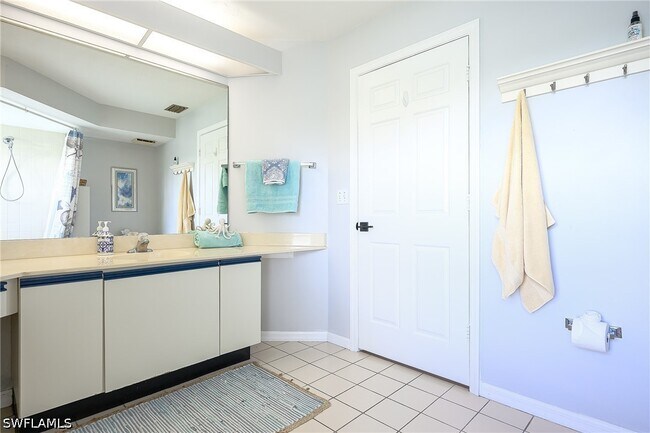 Building Photo - 586 Beachwalk Cir