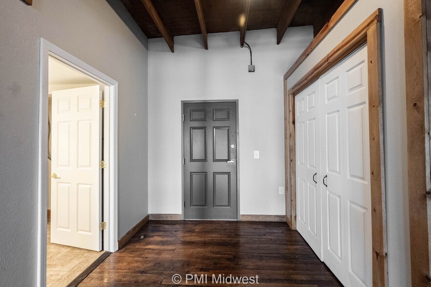 Building Photo - Lofts on Madison