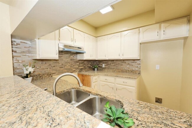 Building Photo - 8911 McPherson Rd