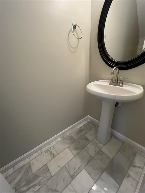 Building Photo - 5368 Hickory Knoll NW