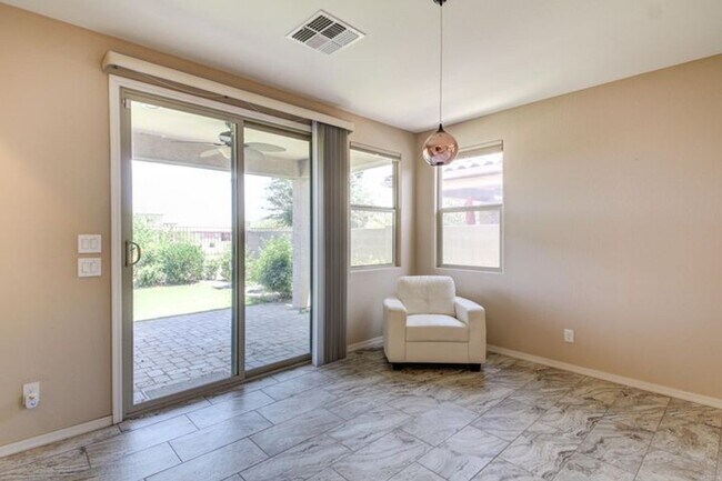 Building Photo - 40876 W Tamara Ln