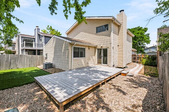 Building Photo - Stunning Fully Remodeled 3 Bed, 2 Bath Home in Conveniently-Located Northglenn!