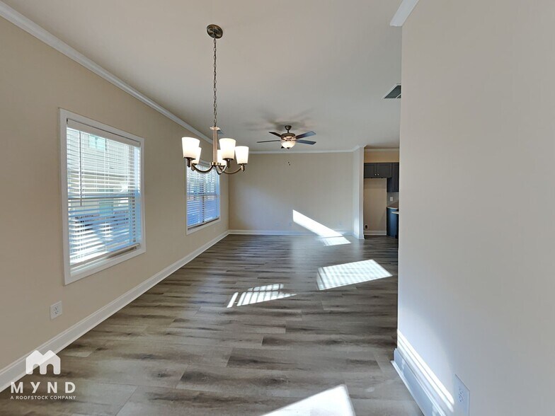 Building Photo - 61 Dewey Rd