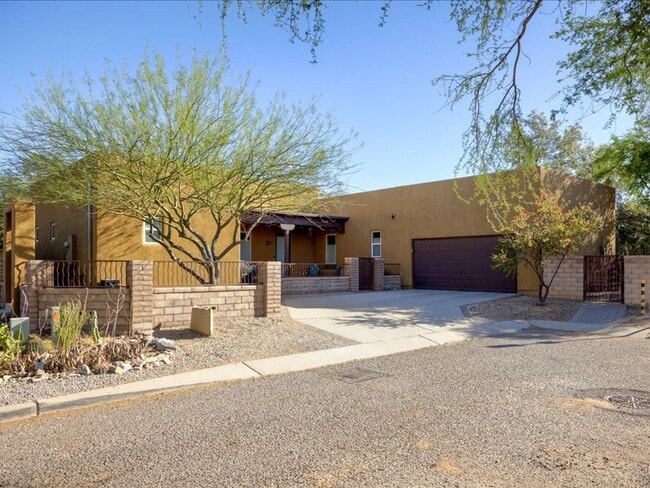 Building Photo - Fully Furnished 3BR Retreat with Outdoor Living & Resort-Style Amenities