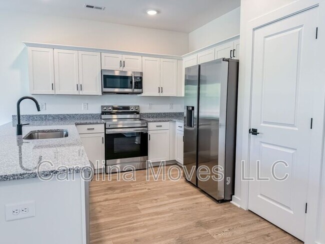 Building Photo - 1431 Darrowby Way