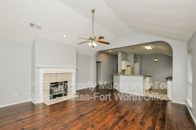 Building Photo - 6208 Bowin Dr