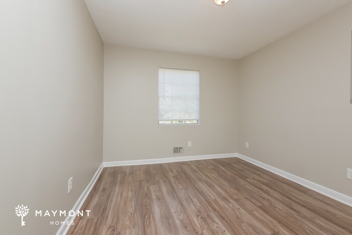 Building Photo - 6292 Wellington Dr