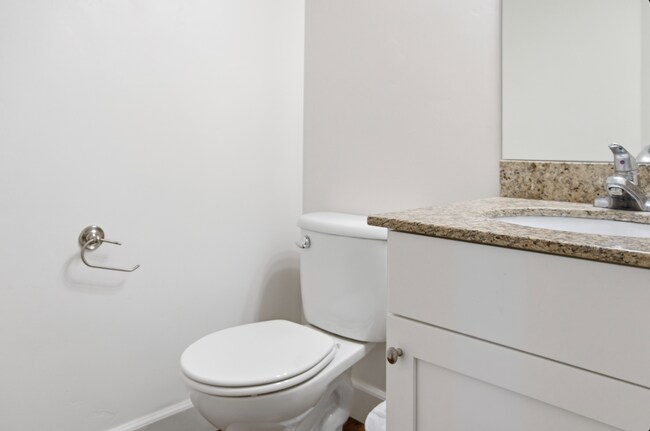 Building Photo - 1259 SilverCrest Dr