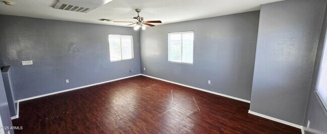 Building Photo - 587 S Buena Vista Ct