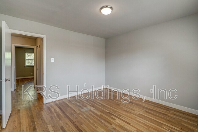 Building Photo - 5244 Goolsby Ct