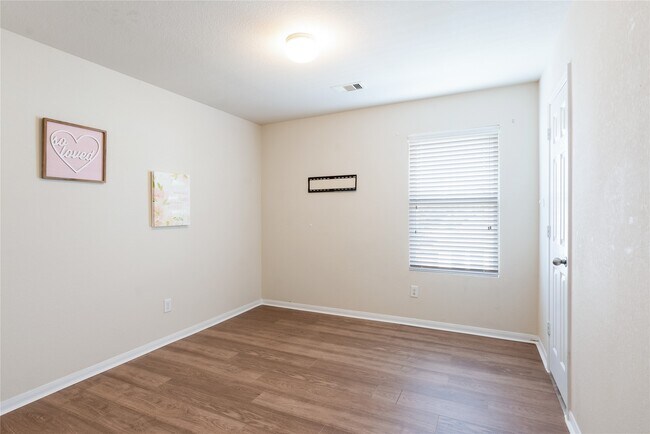 Building Photo - 15007 Holland Grove Ct