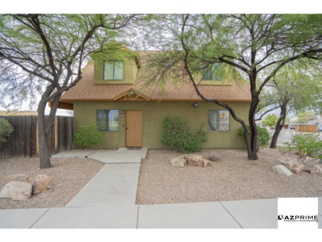 Building Photo - FREE FIRST MONTH'S RENT MOVE IN SPECIAL!  ...
